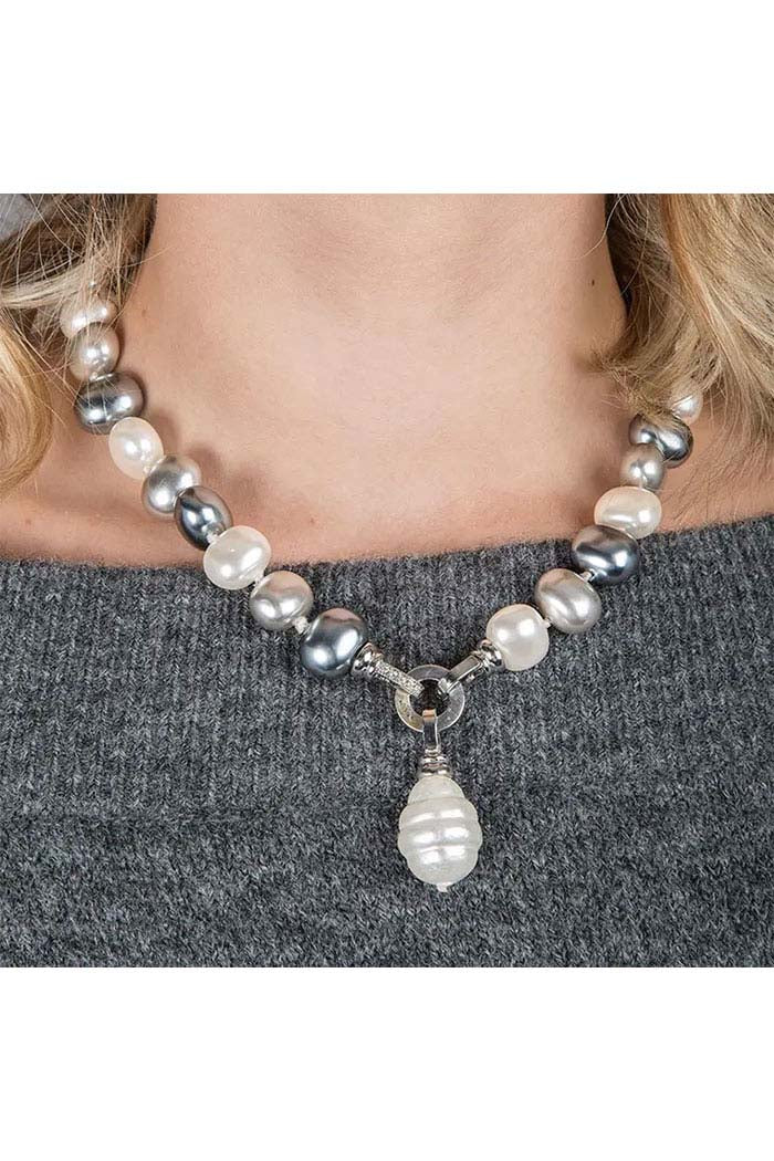 Neapolitan Glass Pearl Necklace
