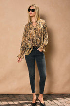Deep Sleep Collar Blouse
