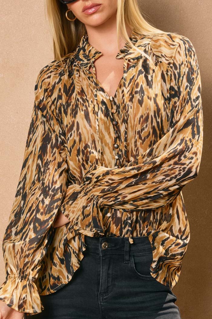 Deep Sleep Collar Blouse