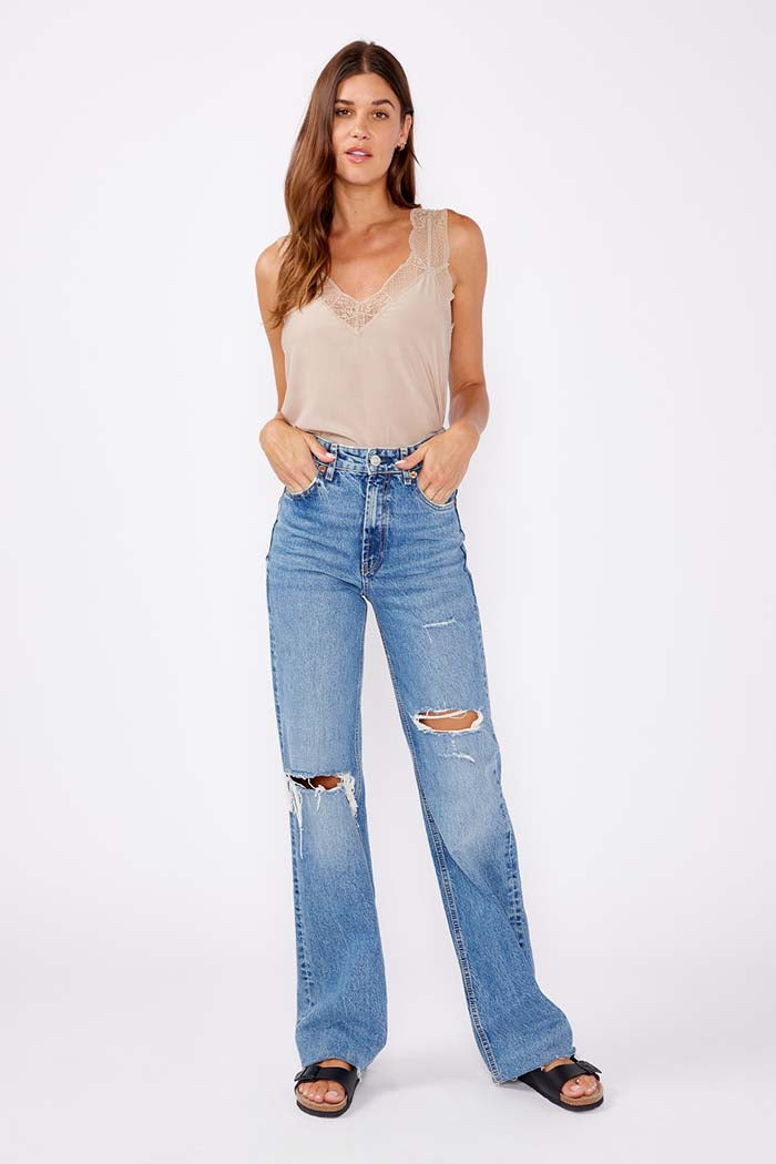 Scallop Lace Trim V-Neck Tank