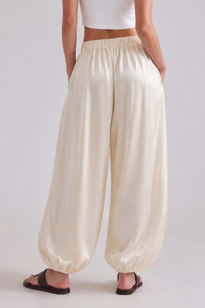 Balloon Crepe Pants
