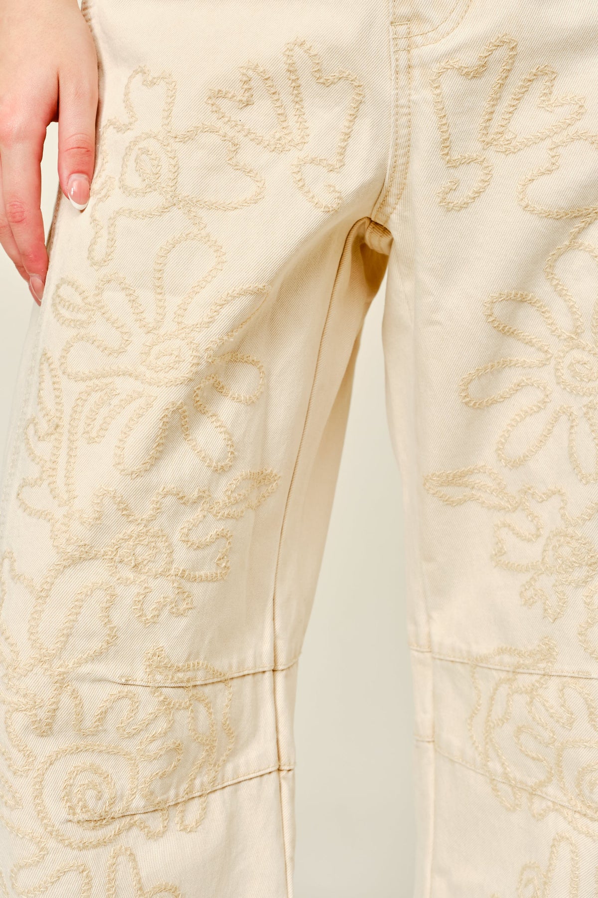 Floral Embroidered Barrel Pants